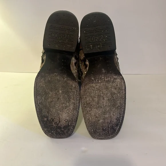 Corrals Womens Boot Size7M stock#A 3648 Cowhide leather, sequin embellishments - Picture 6 of 6